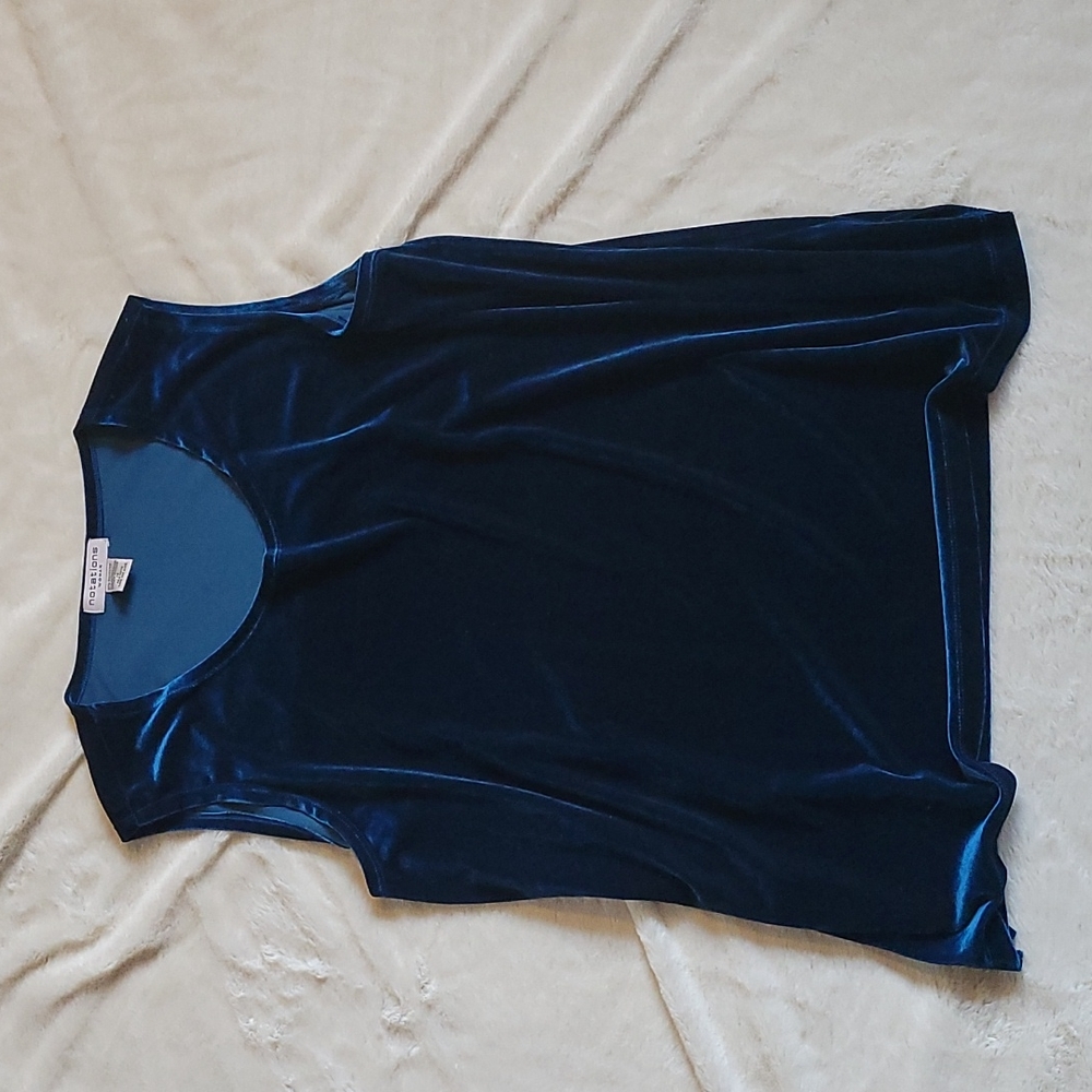 Notations Woman SLEEVLESS Teal Velvet Flowy Top